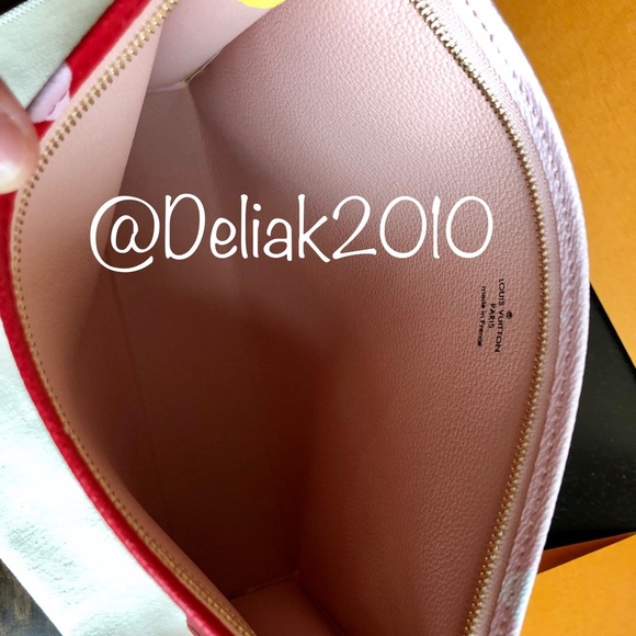 SOLD! Louis Vuitton Toiletry XL Pouch Giant Mono - Picture 6 of 8